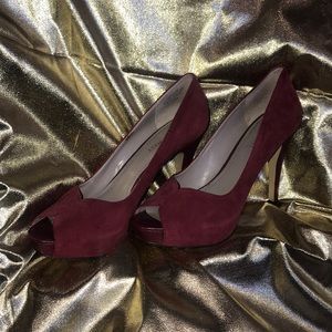 Maroon/Red suede Nine West Heals. 3 inch heal.